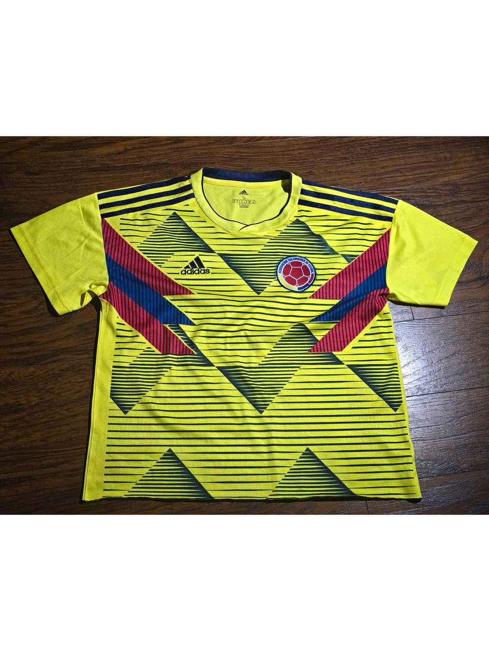 Adidas Colombia 2018 World Cup Soccer Jersey Yellow Men’s Small